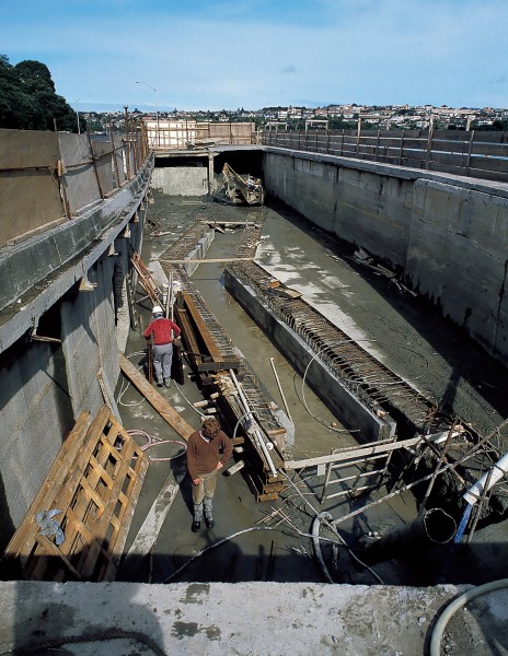 Huge old tanks for storing sewage at Orakei in Auckland (top) were the improbable site Kelly hit upon for realising his dream of giving the general public something of the underwater experience of the diver.
